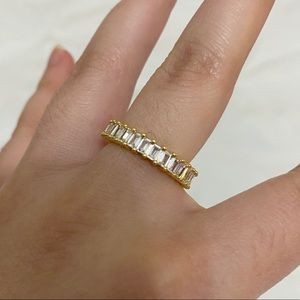 14k ring with crystals